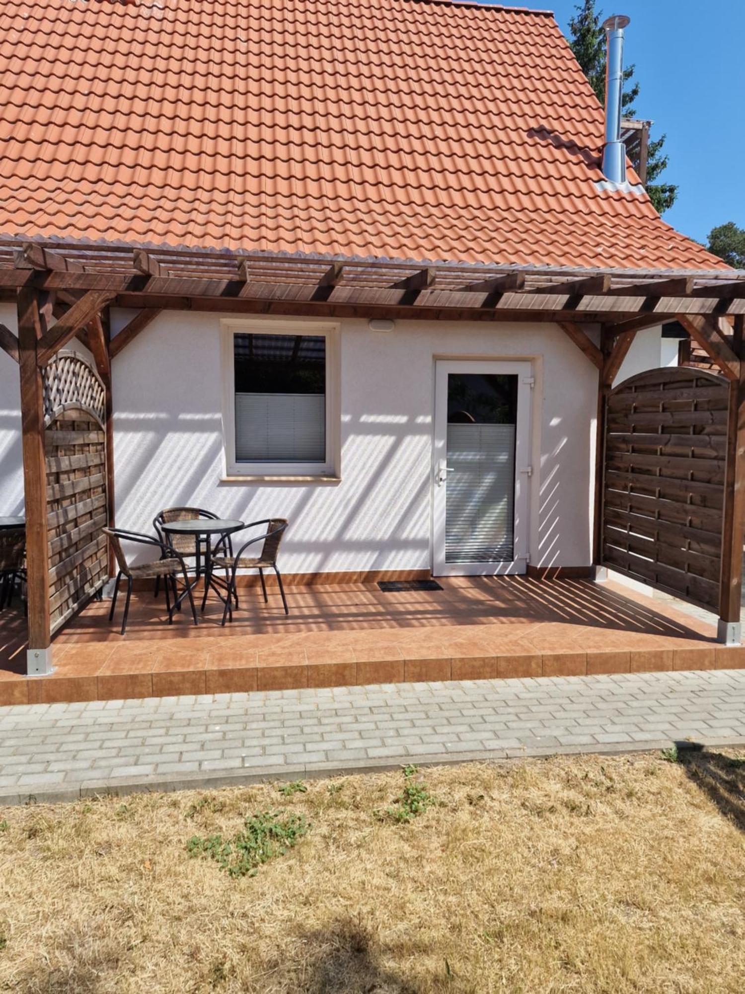 Appartamento Dom Przy Plazy Dźwirzyno Esterno foto